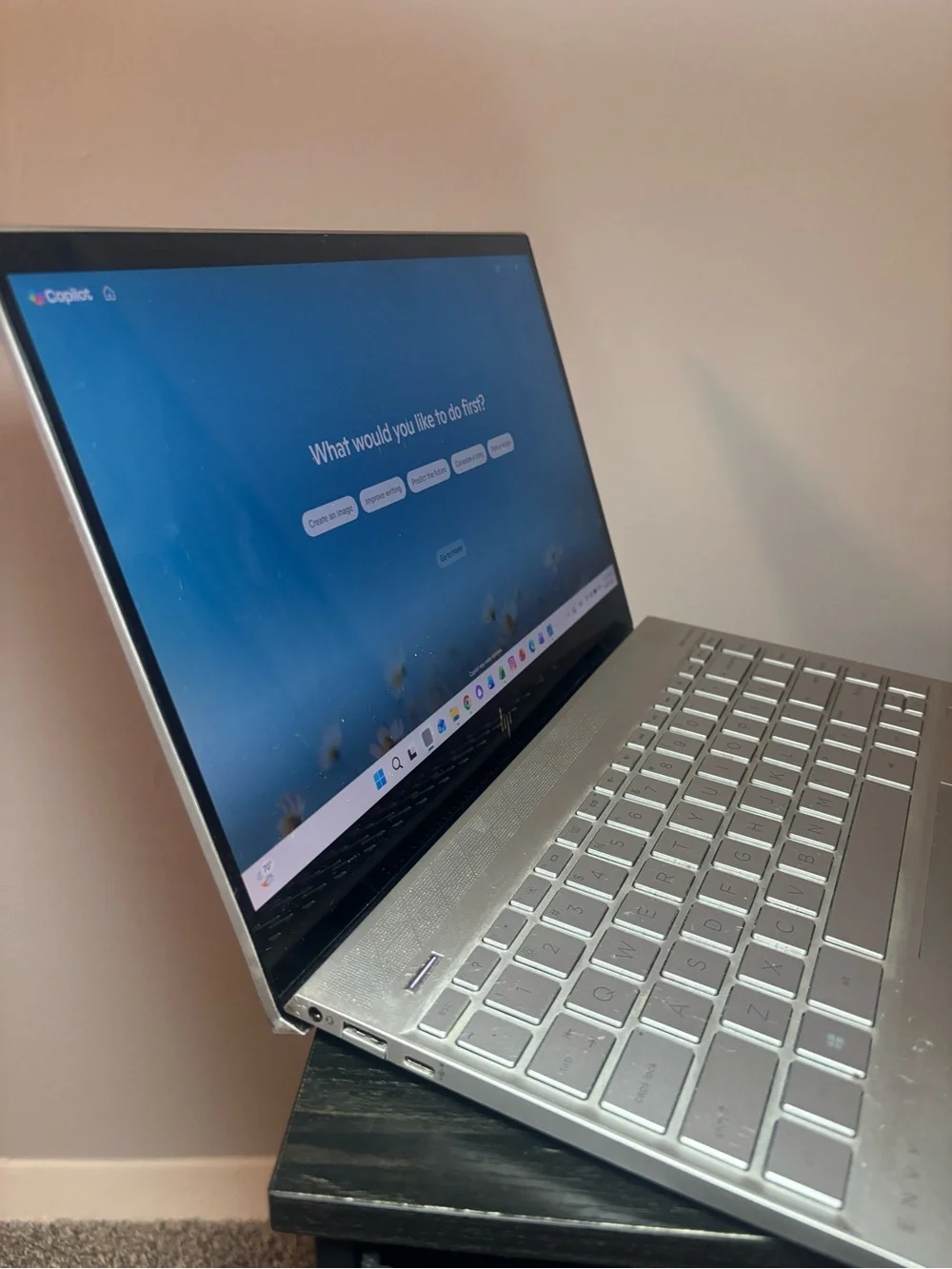 HP Silver Thin-Bezel Laptop with Metallic Keyboard